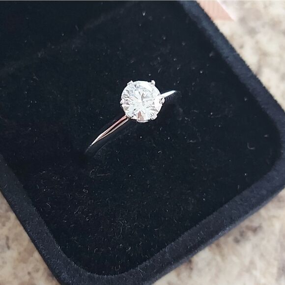 1 Carat Solitaire Moissanite 925 Silver Engagement Ring - Picture 4 of 13